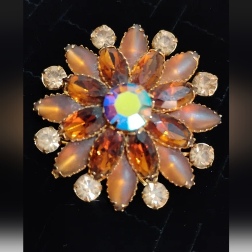 Vintage Signed Judy Lee Rhinestone Brooch Amber Aurora Borealis Star
